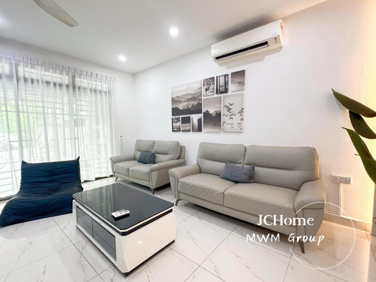 Austin Mutiara 7pax Ktv Bbq Apartment Johor Bahru